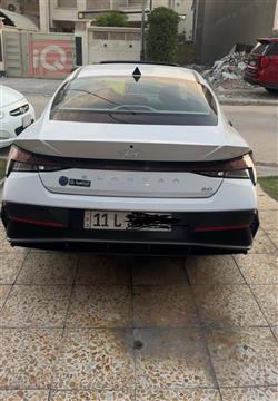 هیوندای ئەلەنترا